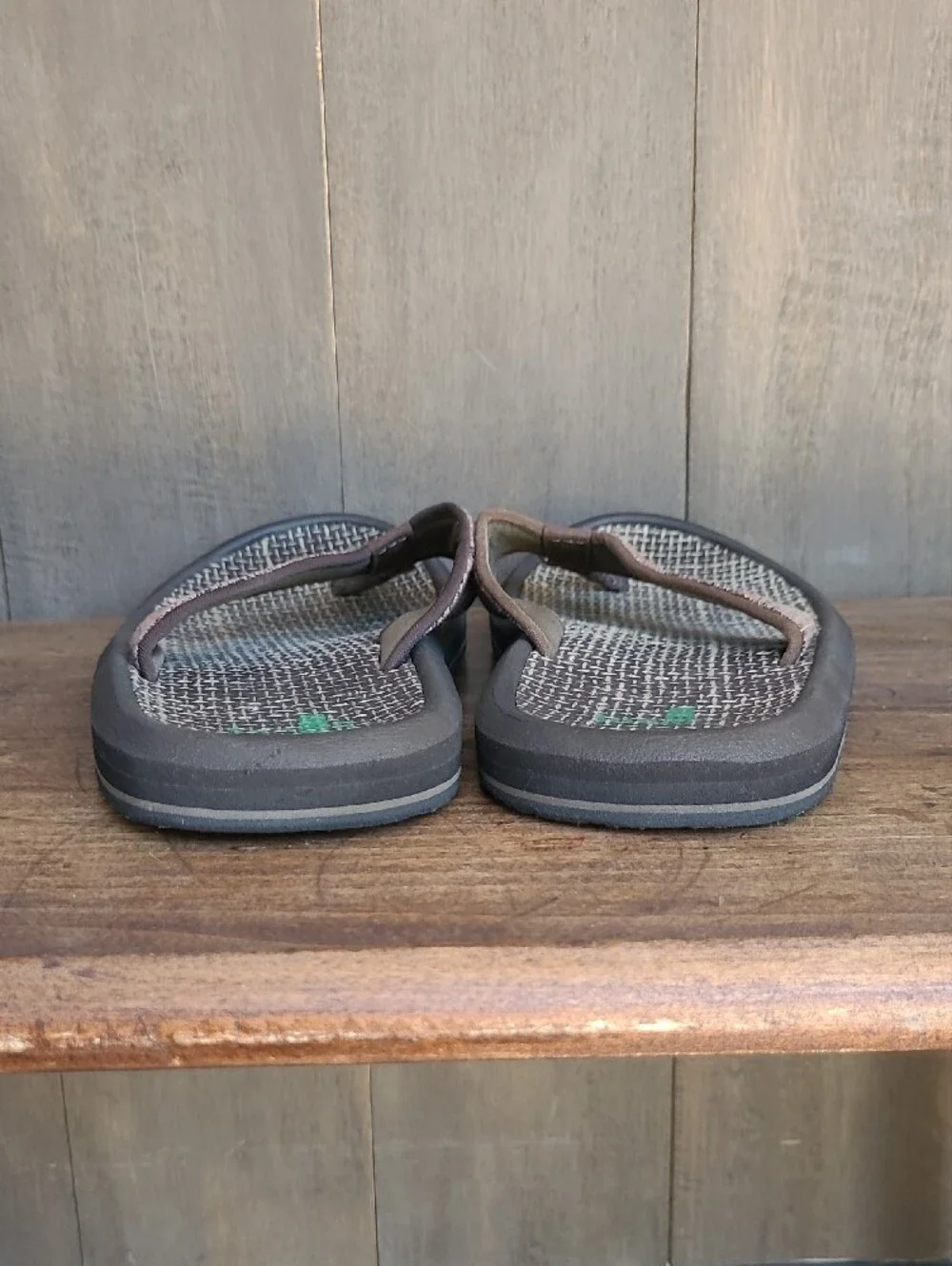 Sanuk Sandals Men's sz 8 Brown Tapestry Toe Post Flip Flops